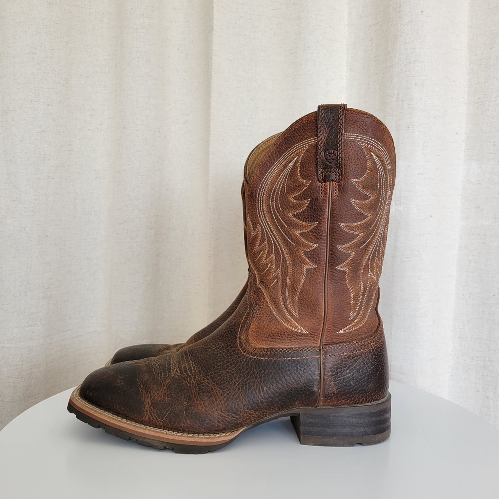 Men's Ariat cowboy boots